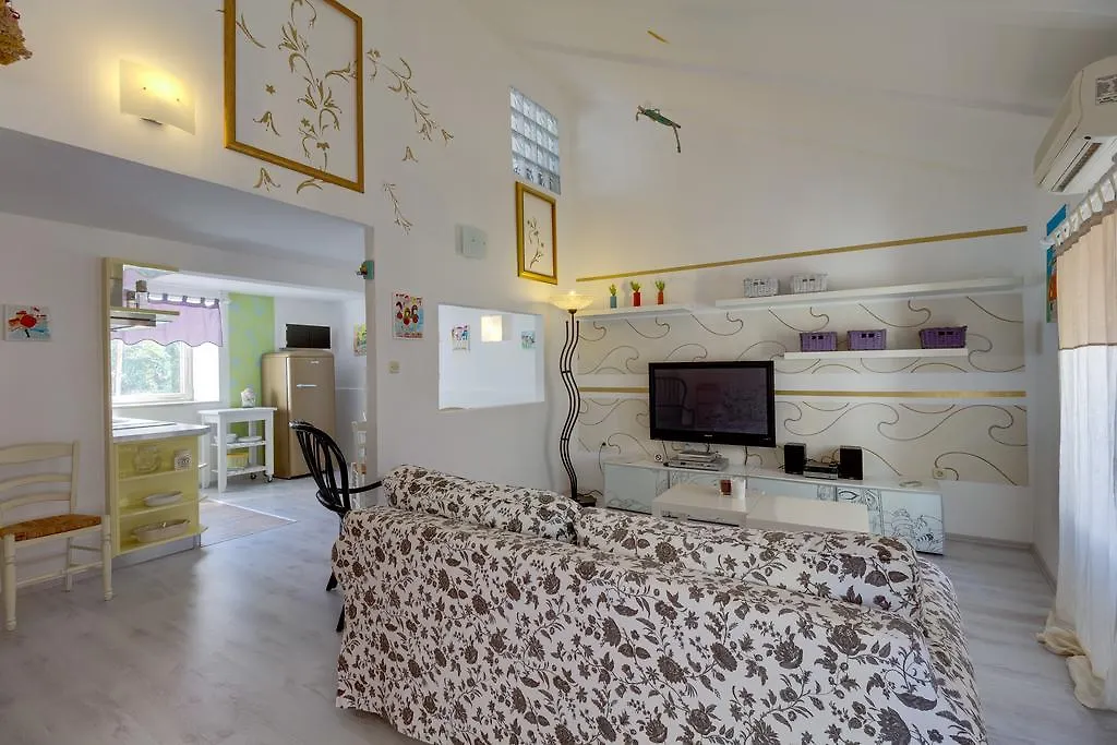 Apartments Mandarina Mali Lošinj 0*,  Kroatië